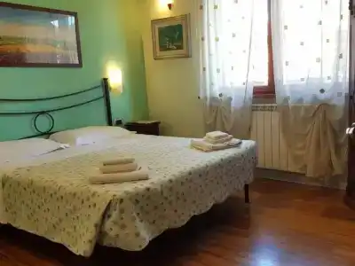 Aurelia Garden Gold Bed & Breakfast - 5