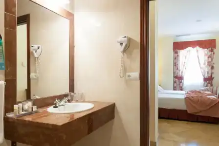 Adriano Boutique Sevilla - 45