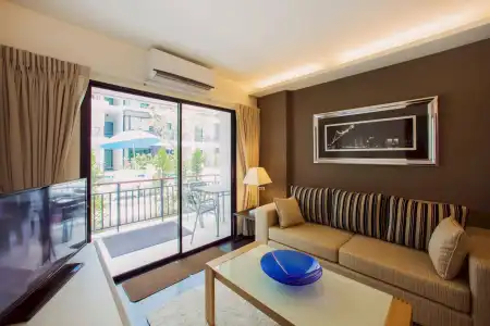 The Title Condo by TropicLook - 43