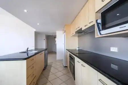 Rolling Surf Resort - 284