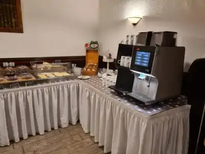 & Café Göller - 7
