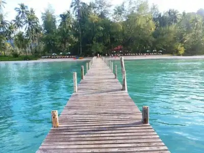 Ko Kut Ao Phrao Beach Resort - 11