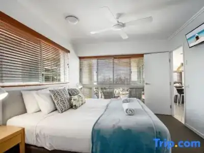 Rolling Surf Resort - 267
