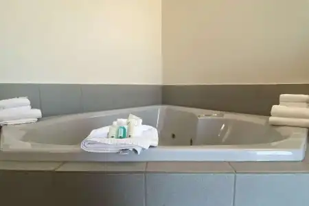 Quality Inn Branson - Hwy 76 Central - 51