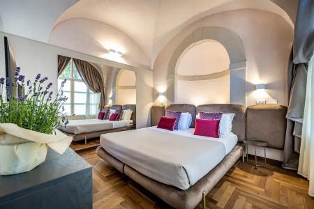 La Scaletta Al Ponte Vecchio - 244