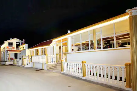 Side Temple - 17