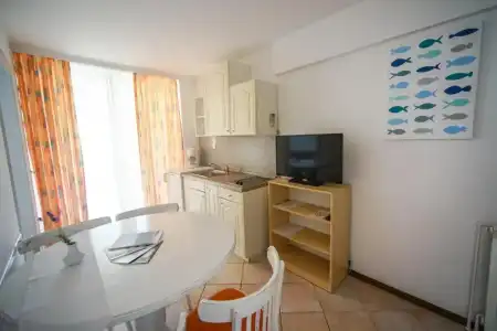 Apartments and Rooms Degra - 77