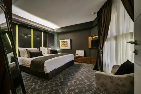 21st Floor - 107