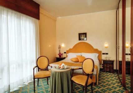 Grand Excelsior - 54