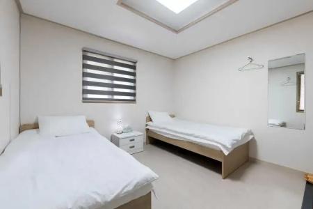 Hub Guest House - 27