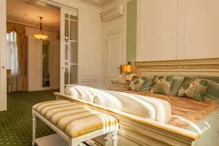 TB Palace & Spa - 83
