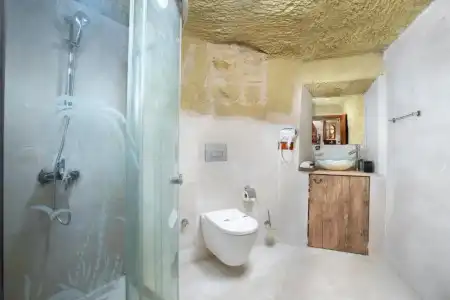Romantic Cave - 73