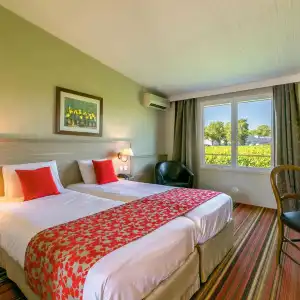 KYRIAD PRESTIGE BEAUNE - Le Panorama - 35