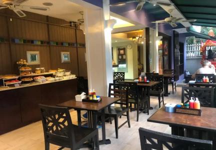 Sawasdee @ Sukhumvit Soi 8 - 17