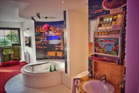 Road Stop Neandertal - 28