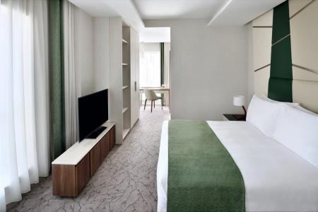Mövenpick Apartments Downtown Dubai - 9