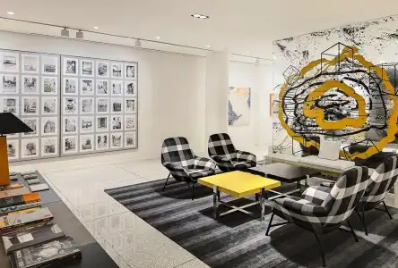 H10 Art Gallery - 33