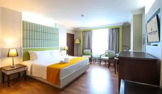 Golden Tulip Sovereign Bangkok - 41
