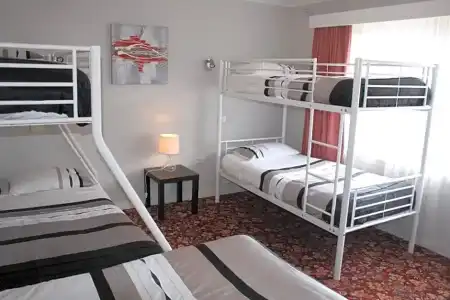 Motel Mayfair on Cavell - 56