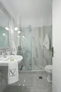 V1935 Luxurious Apartments - 7