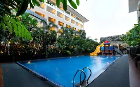Eastparc Yogyakarta - 13