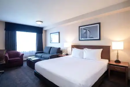 Sandman Signature Calgary Airport - 60