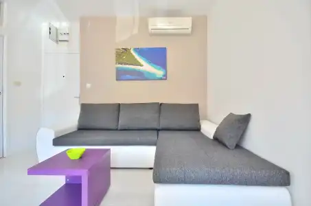 Bretia Apartments - 5