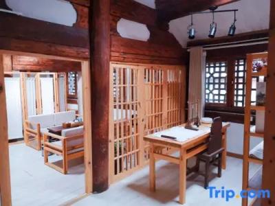Yishu Ancient House - 109