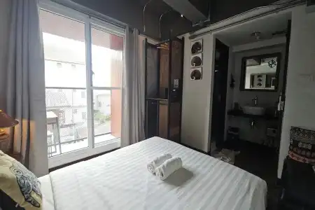 33 Poshtel - 45