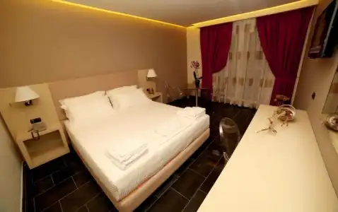 Palace Vlore - 36