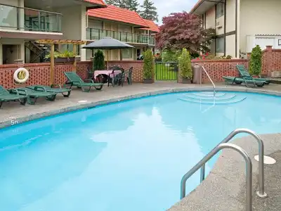 Best Western Plus Burnaby - 18
