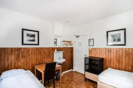 Guesthouse Aurora - 37