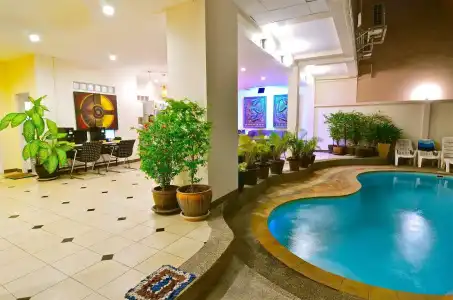 Square One Patong - 17