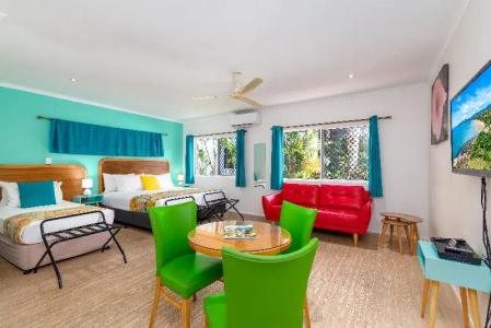 Port Douglas Motel - 24