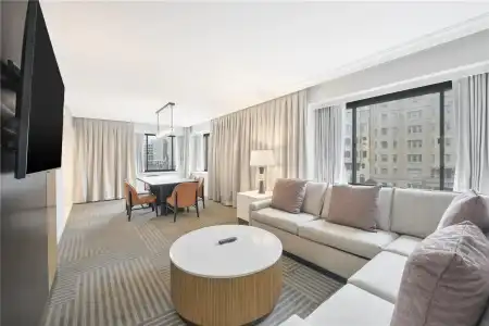 Capital Hilton - 48