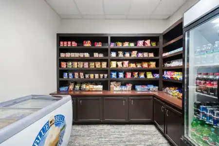 Hawthorn Suites by Wyndham Lubbock - 10