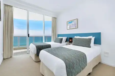 Pacific Views Resort - 228