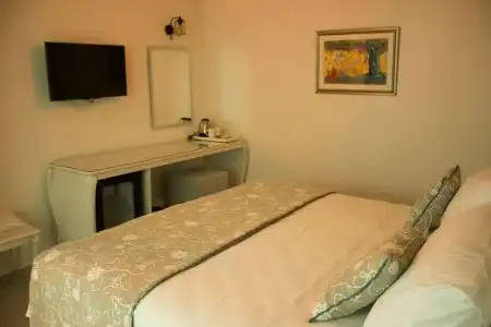 Avlu Alacati Butik Otel - 4