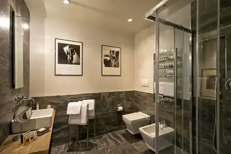 The Independent Suite - 52
