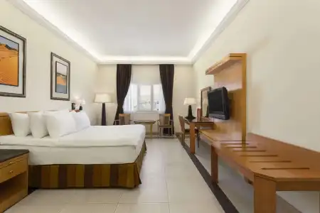 Ramada by Wyndham Qurum Beach - 6