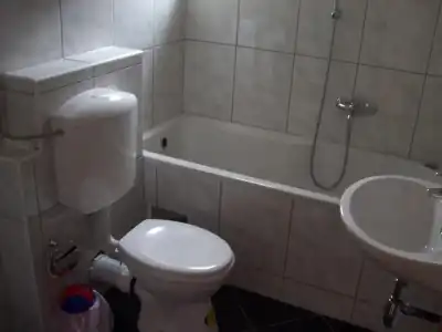 Subtub Hostel Makarska - 7