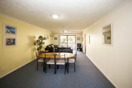 Bella Mare Beachside Apartments - 8