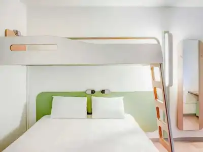 Ibis Budget Caen Memorial - 18