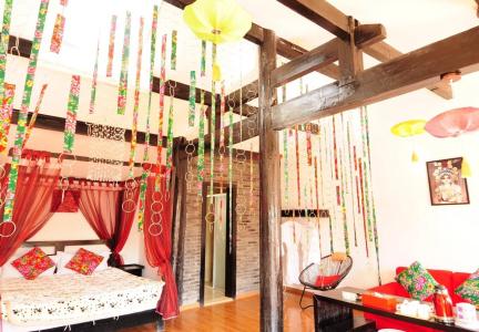 Lijiang Warm Flowers Guesthouse - 4