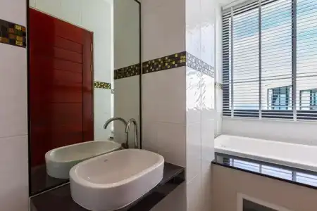 Rossarin Sea View Patong - 41