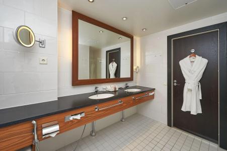 Crowne Plaza Helsinki by IHG - 9