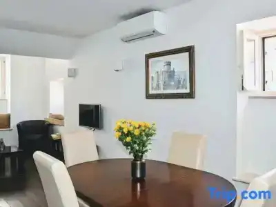 Celenga Apartments with free offsite parking - 40