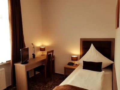 Dormir (Adult Only) - 2