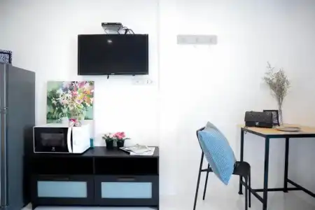 The Pattern Service Apartment - 141