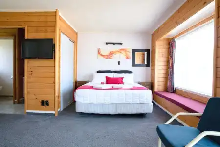Tudor Park Motel - 121